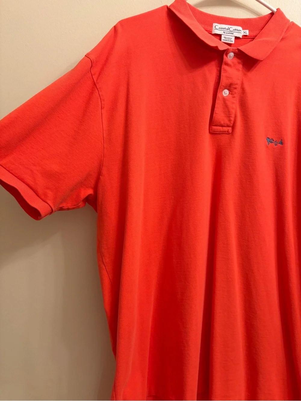 Coastal Cotton Men’s Tomato Red Polo Shirt with Subtle Logo - Picture 2 of 3